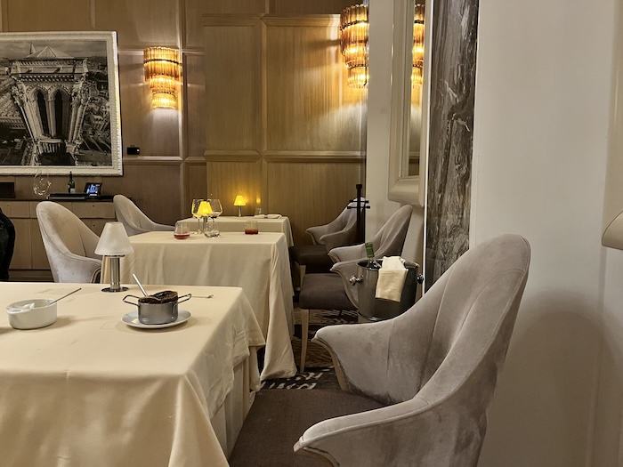 ルブラン カンクン Lumiere 店内