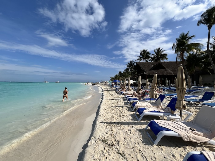 Isla Mujeres　プラヤノルテ　カウチ