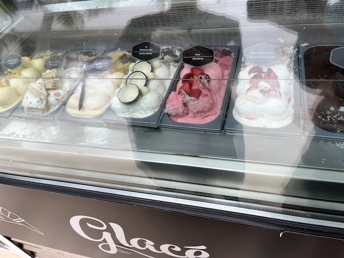 ルブランカンクン　ジェラート　ショーケース