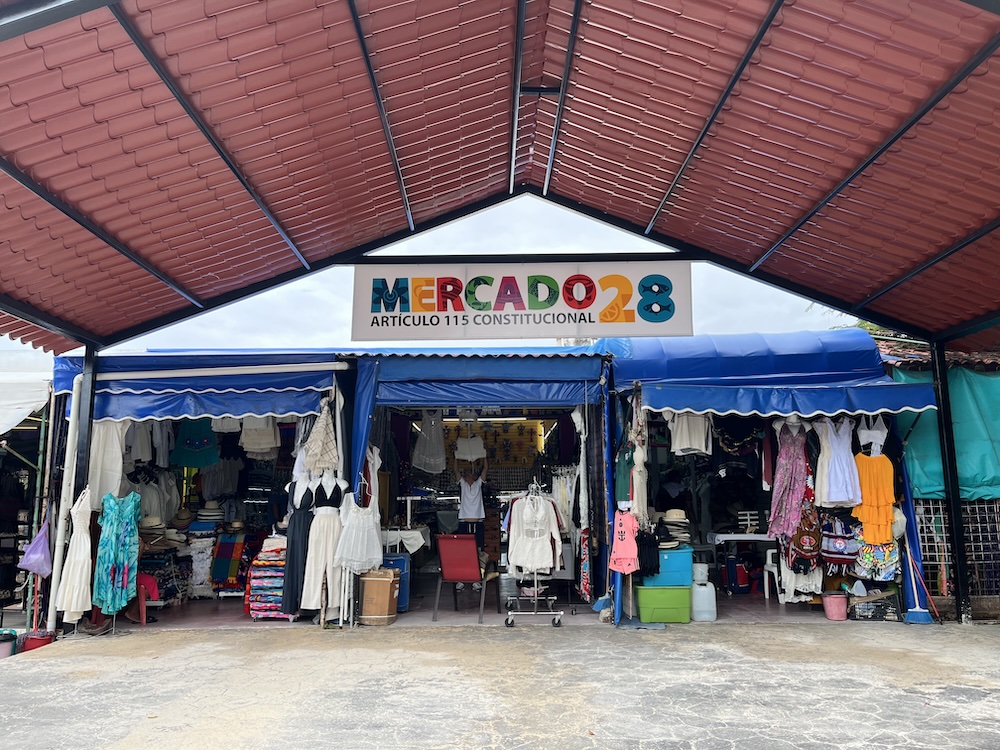 メルカド２８　看板