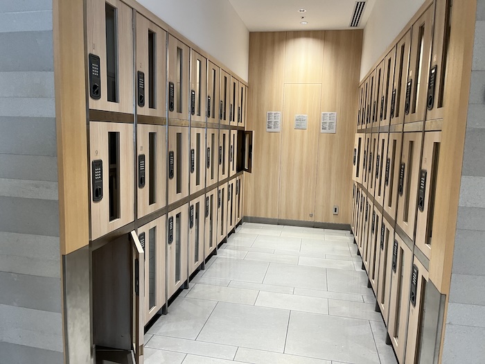 羽田空港第３ターミナル　サクララウンジ　SKY VIEW ロッカー