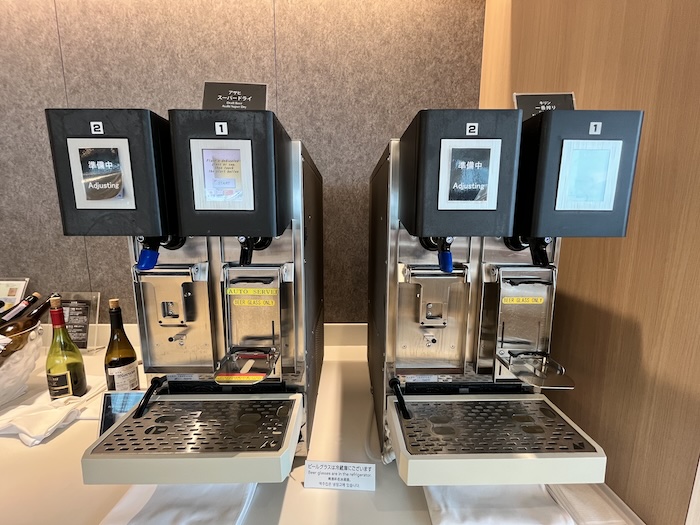 羽田空港第３ターミナル　サクララウンジ　SKY VIEW アルコール