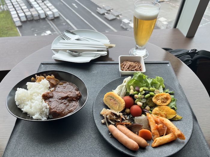 羽田空港第３ターミナル　サクララウンジ　SKY VIEW 食事