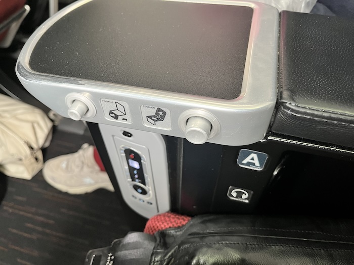 JAL 787-9 プレミアムエコノミー　リクライニング