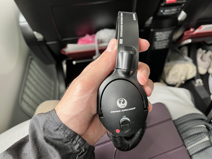 JAL 787-9 プレミアムエコノミー　ノイズキャンセルヘッドホン