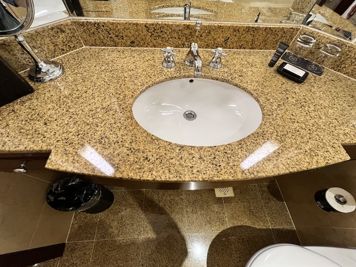 シェラトンタワーズシンガポール　２シングル　洗面台