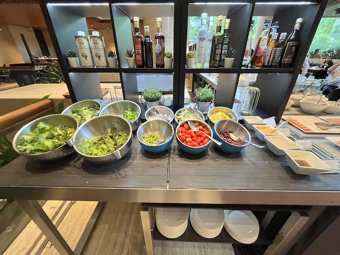 シェラトンタワーズシンガポール　朝食　サラダ