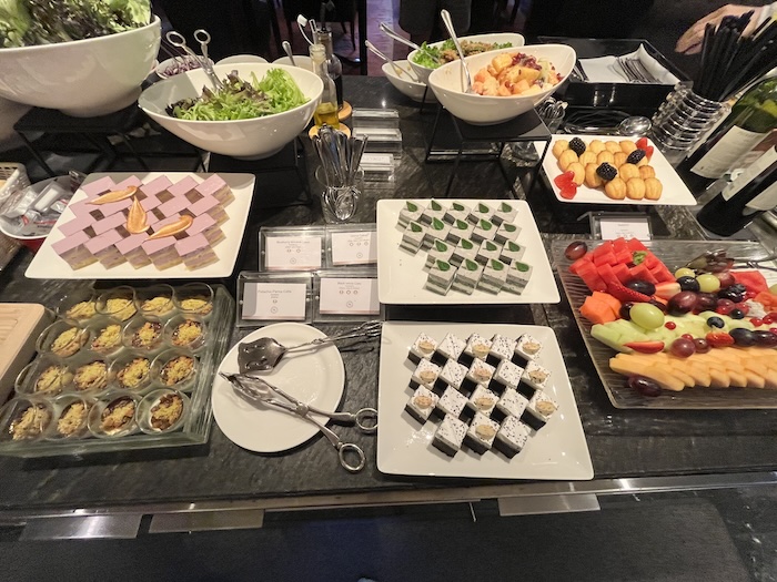 シェラトンタワーズシンガポール　ラウンジ　スイーツ