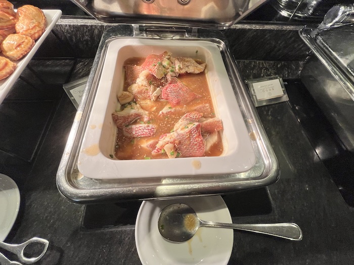 シェラトンタワーズシンガポール　ラウンジ　魚