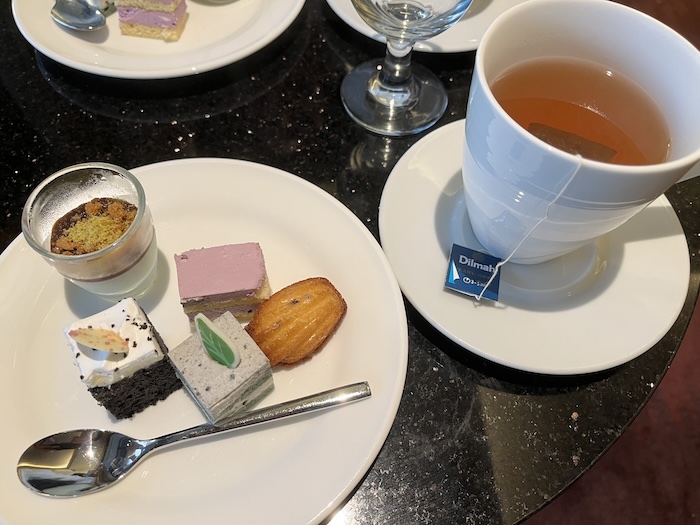 シェラトンタワーズシンガポール　ラウンジ　デザート