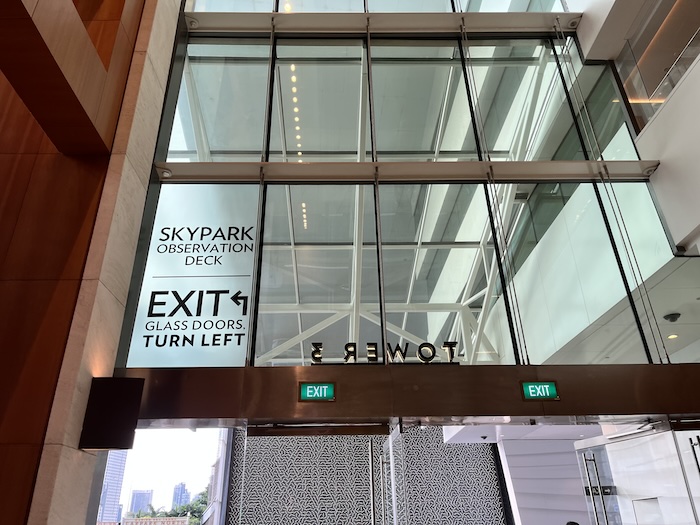 SkyPark Observation Deck 看板