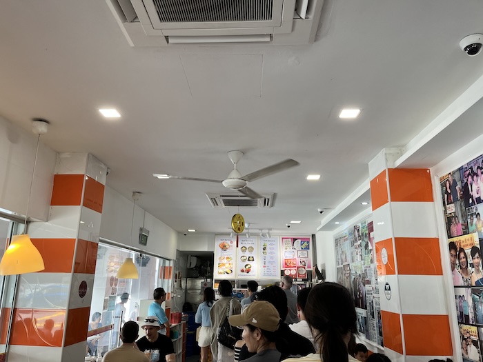 328カトンラクサ　店内