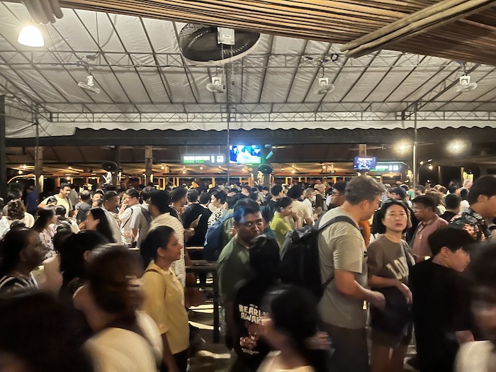 シンガポール ナイトサファリ トラム 行列