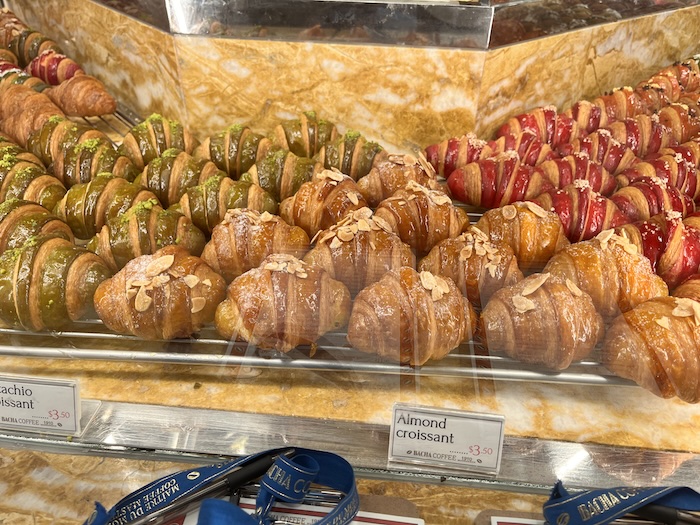 Bacha coffee シンガポール クロワッサン