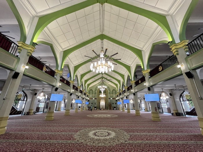 サルタンモスク内部