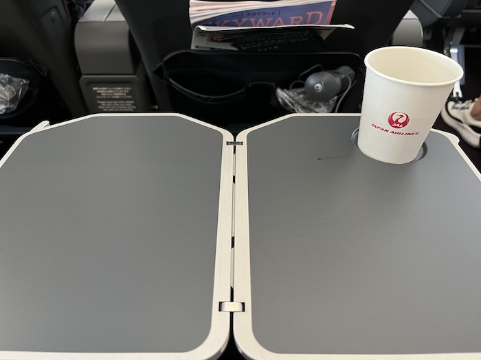 A350-900 クラスJ テーブル全面